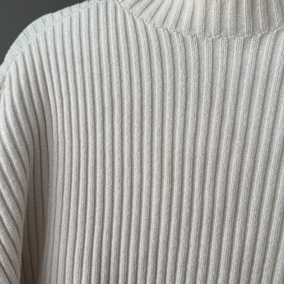 Zara Knit Cropped Sweater in Cream - Picture 2 of 6